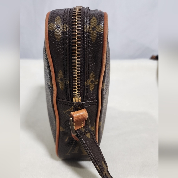 Louis Vuitton Danube MINI. Minor dryness & discolor on vachetta. - Picture 3 of 12